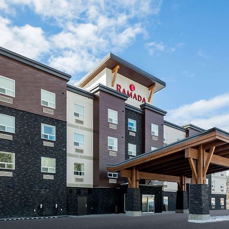 Ramada by Wyndham Revelstoke Hotel Eksteriør billede