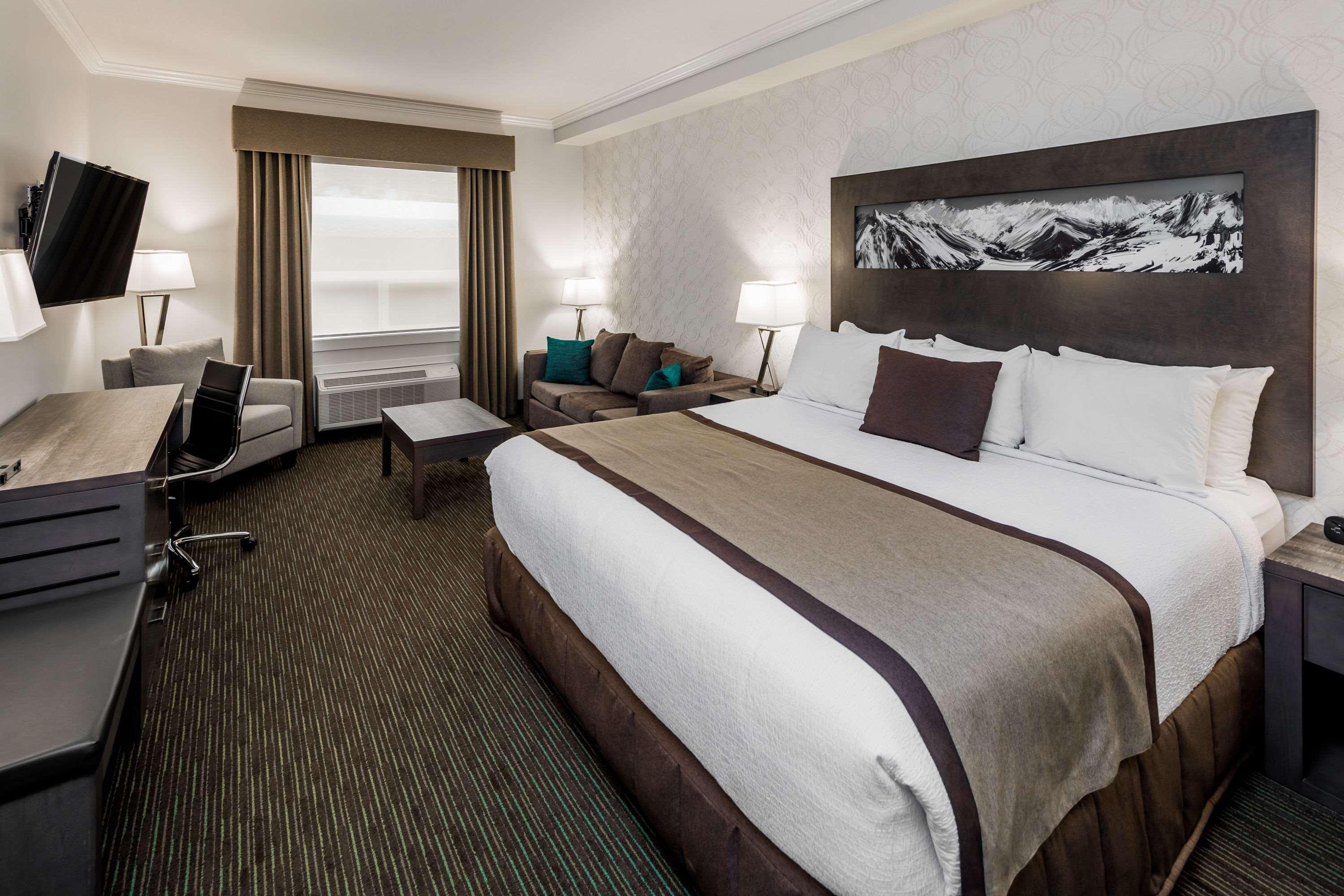 Ramada by Wyndham Revelstoke Hotel Eksteriør billede