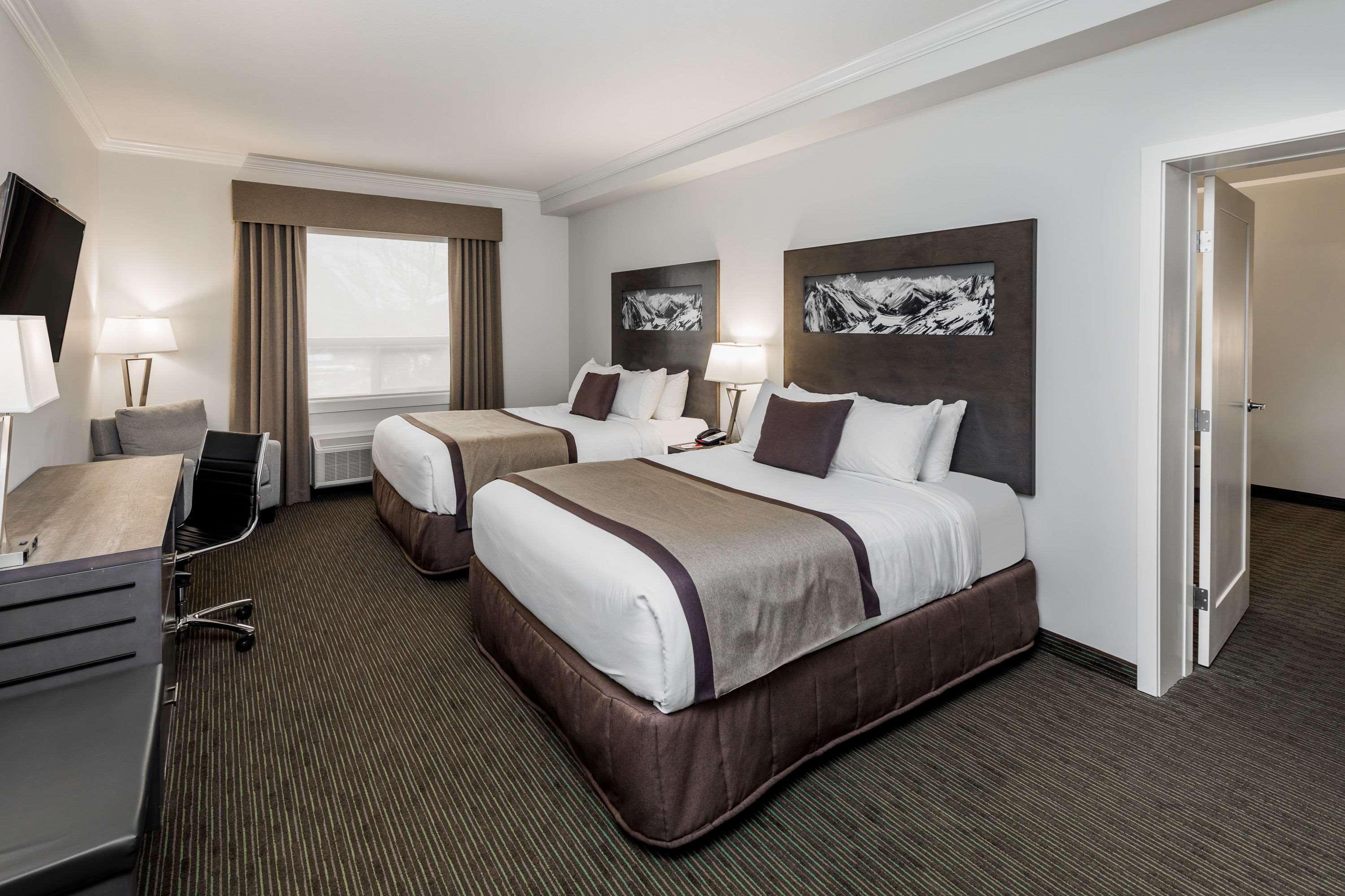 Ramada by Wyndham Revelstoke Hotel Eksteriør billede
