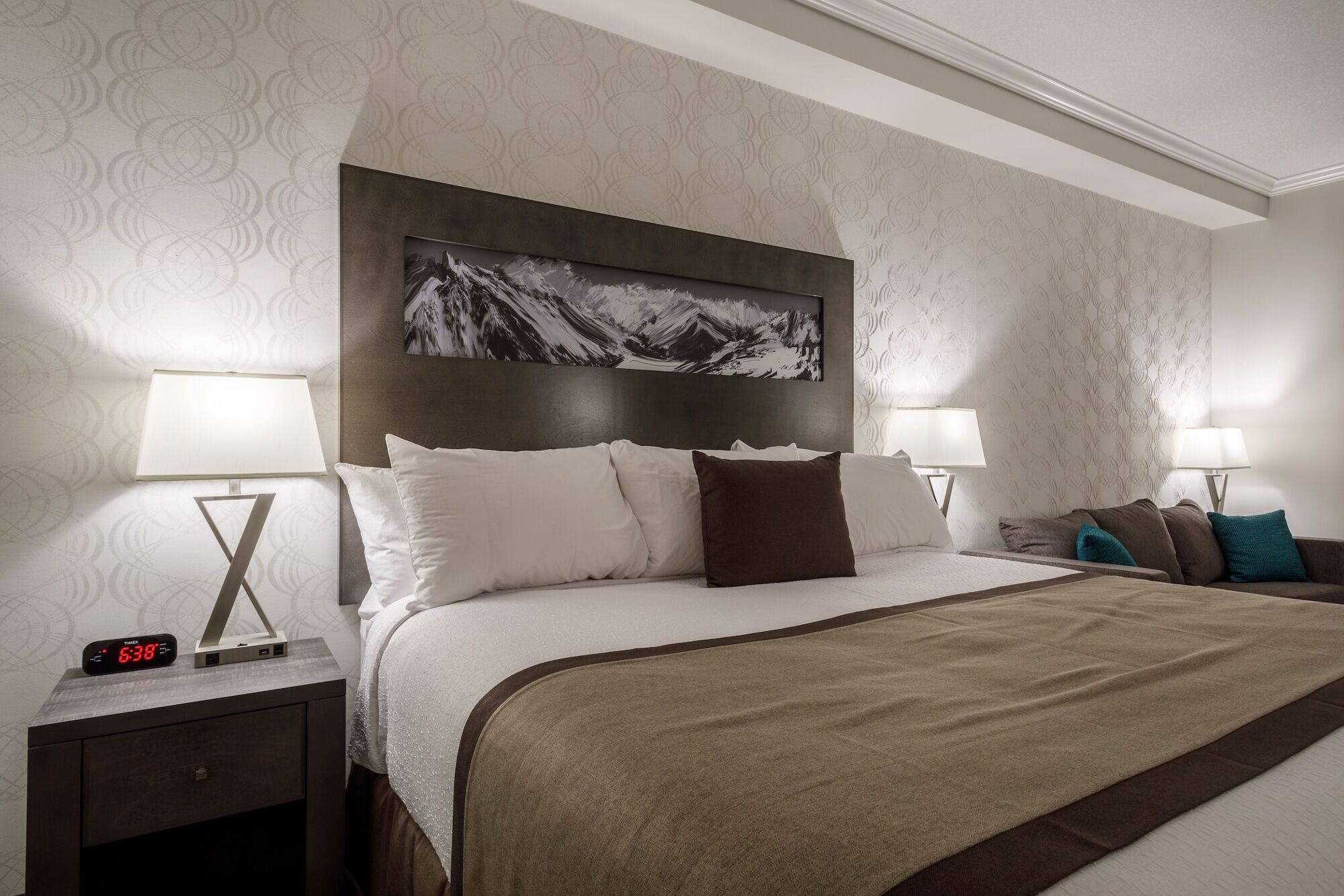 Ramada by Wyndham Revelstoke Hotel Eksteriør billede
