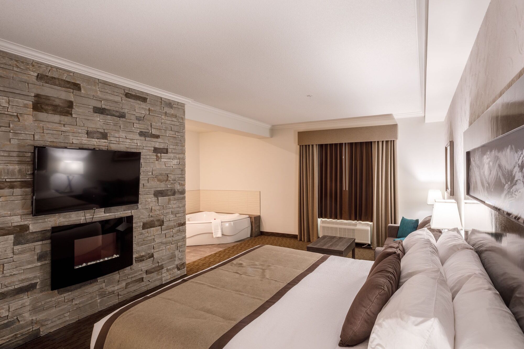 Ramada by Wyndham Revelstoke Hotel Eksteriør billede