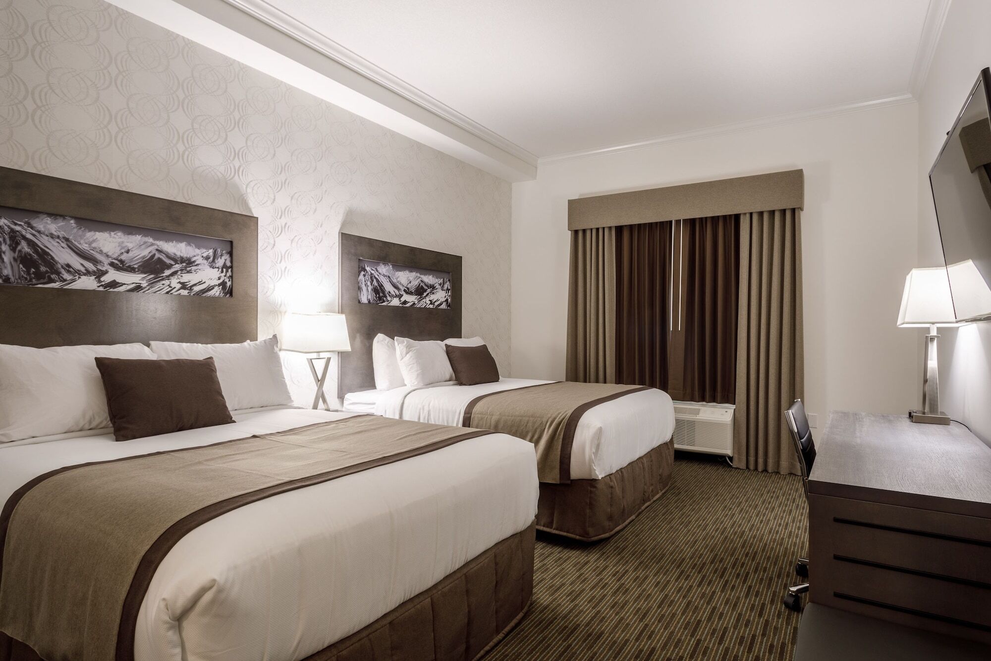 Ramada by Wyndham Revelstoke Hotel Eksteriør billede
