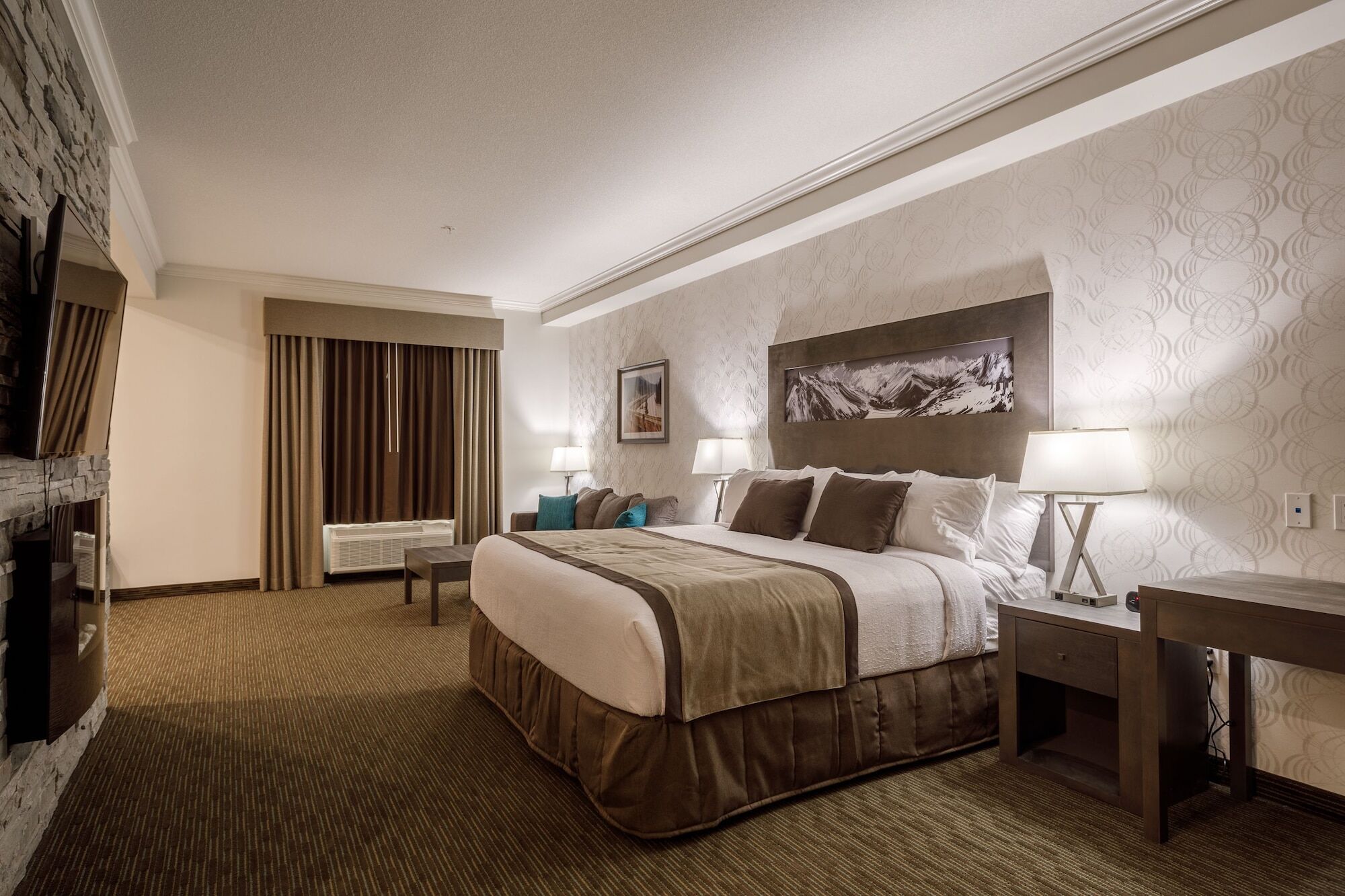 Ramada by Wyndham Revelstoke Hotel Eksteriør billede